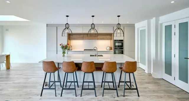 contemporary handleless kitchen