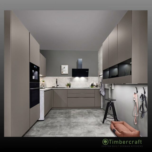 Finished in lacquered Premium Honed Macchiato, this handleless kitchen delivers a beautifully smooth, uninterrupted look. The laminate worktop and splashback in Limestone reproduction introduce soft texture and depth, perfectly complementing the warm, contemporary tone of the cabinetry.

Clean design. Seamless flow. A space that proves true luxury is in the details.

🌱 Let your German dream kitchen come to life with Timbercraft custom-built German designs!

💡 Ready to elevate your space? Visit us at timbercraft.ie.

#germankitchen #modernkitchen #homedesign #kitchendesign #bespokekitchen